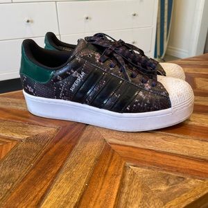 Adidas platform superstars